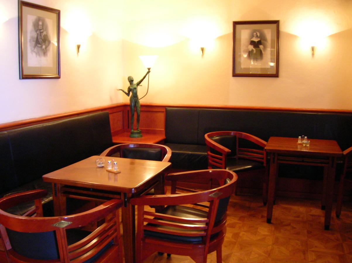 Hotel "Stadt Koethen" 克滕 外观 照片
