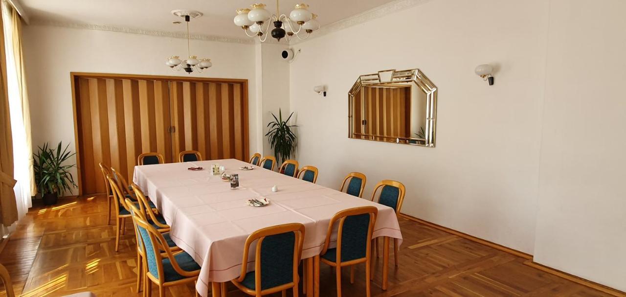 Hotel "Stadt Koethen" 克滕 外观 照片